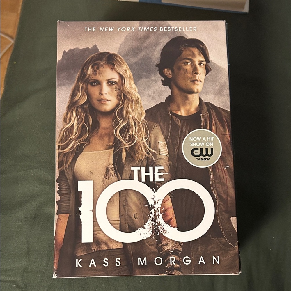 The 100 by Kass Morgan Paperback